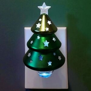 ✴️$8 ADD ON Bath & Body Works Christmas Tree Wallflower Plug In With Nightlight